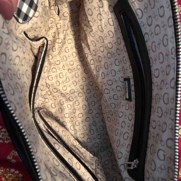 GUESS Los Angeles Gingham satchel purse - Picture 3 of 5